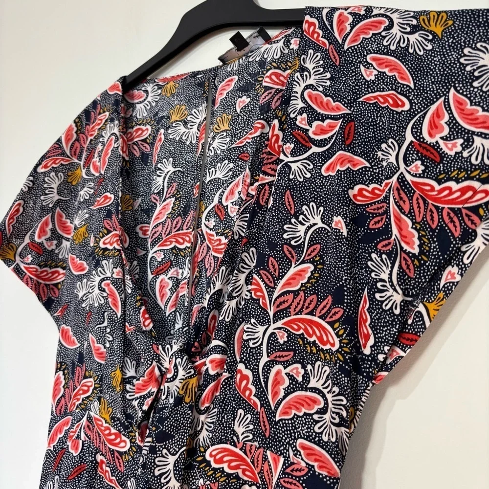 Lulus Dondi Boho Beach Navy White leaf Print V-Neck lagenlook Whimsical Romper L